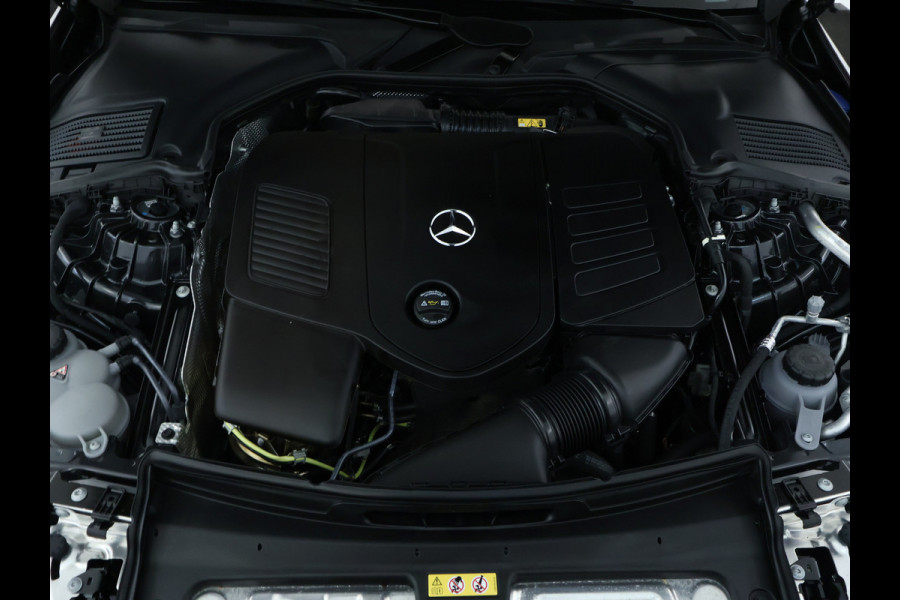 Mercedes-Benz C-Klasse Estate 300 e AMG Line AMG Line | Night Pakket | Trekhaak | Panorama Schuif-Kanteldak | Inclusief 24 maanden MB Certified garantie voor Europa.