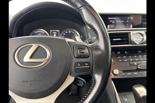 Lexus IS 300h Hybrid Business Line Aut. *PANO | 1/2LEATHER | FULL-LED | NAVI-FULLMAP | COMFORT-SEATS | CAMERA | ECC | PDC | CRUISE | 17''ALU*