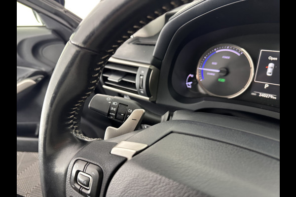 Lexus IS 300h Hybrid Business Line Aut. *PANO | 1/2LEATHER | FULL-LED | NAVI-FULLMAP | COMFORT-SEATS | CAMERA | ECC | PDC | CRUISE | 17''ALU*