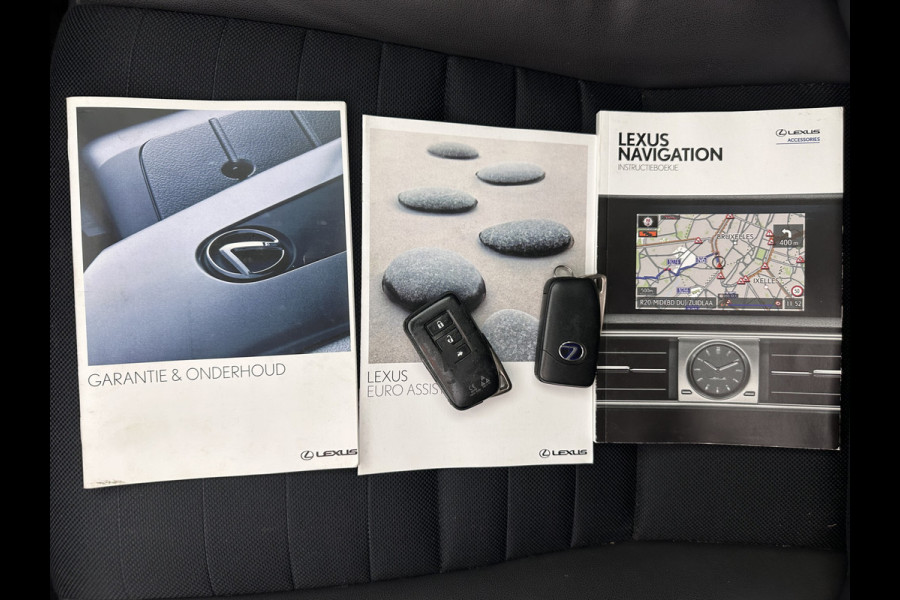 Lexus IS 300h Hybrid Business Line Aut. *PANO | 1/2LEATHER | FULL-LED | NAVI-FULLMAP | COMFORT-SEATS | CAMERA | ECC | PDC | CRUISE | 17''ALU*