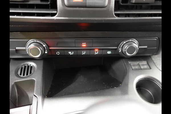 Peugeot Partner 1.5 L2 Trekhaal Cruise control Airco Parkeersensoren 3-zits Apple Carplay / Android Auto Euro6