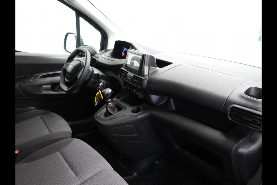Peugeot Partner 1.5 L2 Trekhaal Cruise control Airco Parkeersensoren 3-zits Apple Carplay / Android Auto Euro6