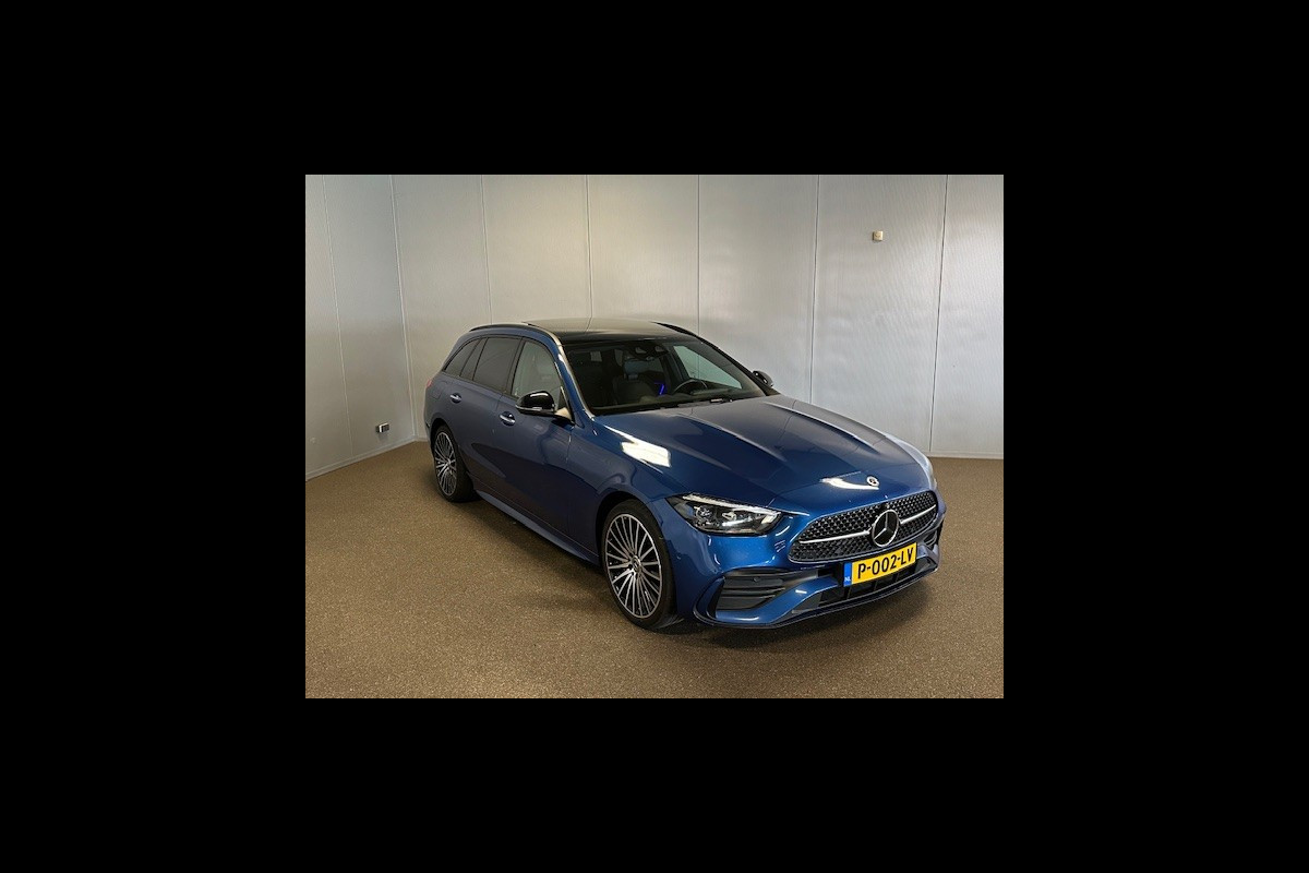 Mercedes-Benz C-Klasse Estate 300e AMG STYLING-PANORAMA-HEAD UP-MEMORY-TREKHAAK-ZEER COMPLEET Mercedes-Benz C-Klasse Estate 300e AMG STYLING-PANORAMA-HEAD UP-MEMORY-TREKHAAK-ZEER COMPLEET
