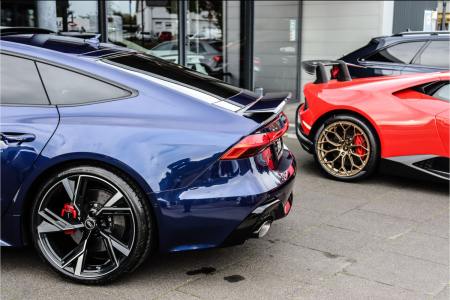 Audi RS7 4.0 V8 TFSI quattro **Dynamic Plus/Ceramic/Carbon/HUD/Pano/Matrix/360**