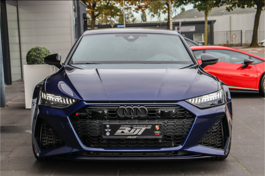 Audi RS7 4.0 V8 TFSI quattro **Dynamic Plus/Ceramic/Carbon/HUD/Pano/Matrix/360**