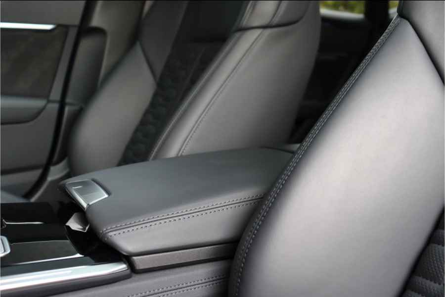 Audi RS7 4.0 V8 TFSI quattro **Dynamic Plus/Ceramic/Carbon/HUD/Pano/Matrix/360**