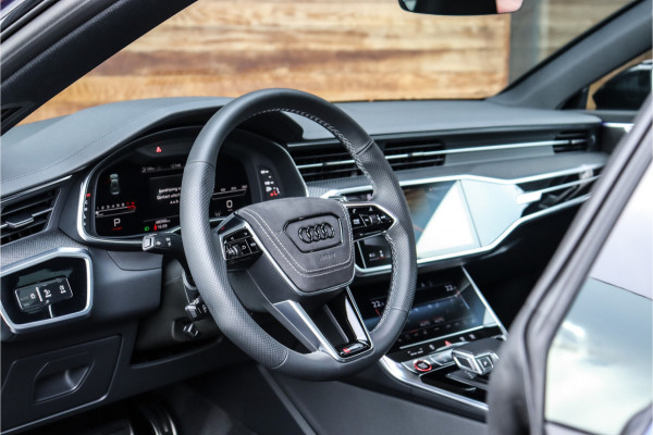 Audi RS7 4.0 V8 TFSI quattro **Dynamic Plus/Ceramic/Carbon/HUD/Pano/Matrix/360**