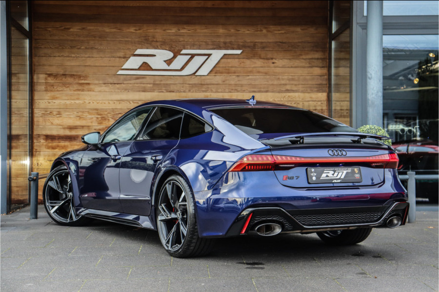 Audi RS7 4.0 V8 TFSI quattro **Dynamic Plus/Ceramic/Carbon/HUD/Pano/Matrix/360**