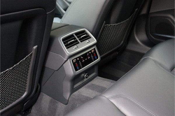 Audi RS7 4.0 V8 TFSI quattro **Dynamic Plus/Ceramic/Carbon/HUD/Pano/Matrix/360**