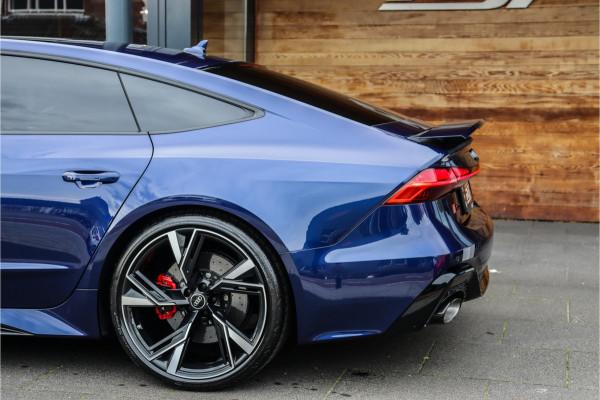 Audi RS7 4.0 V8 TFSI quattro **Dynamic Plus/Ceramic/Carbon/HUD/Pano/Matrix/360**