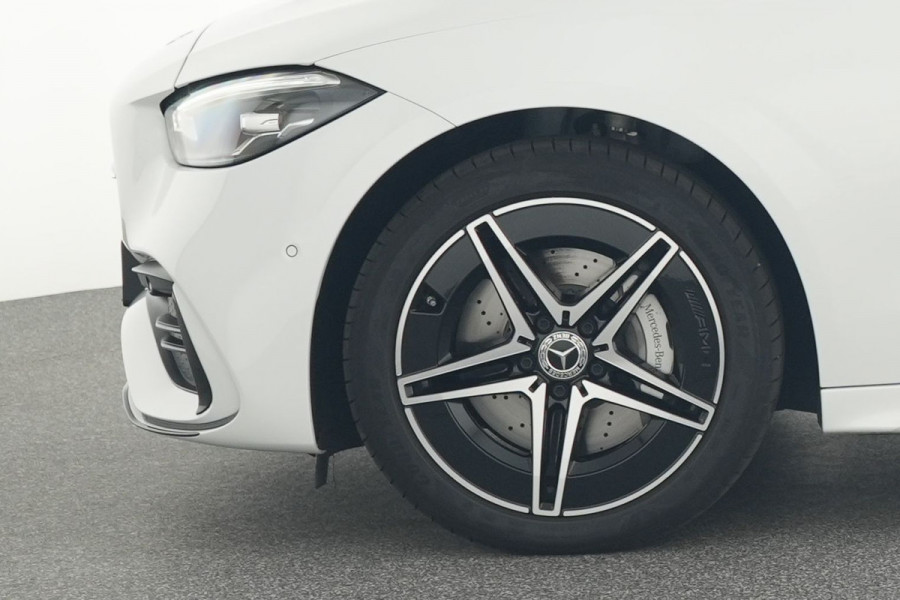 Mercedes-Benz C-Klasse Estate 300 e AMG Plug-In Hybride | AMG Line | Night Pakket | Trekhaak | Panorama Schuif-Kanteldak | Keyless-Go | Inclusief 24 maanden MB Certified garantie voor Europa.