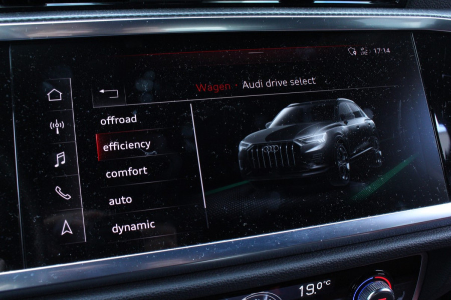 Audi Q3 35 TFSI S-Edition AUT NAP PANO CARPLAY VIRTUAL LEDER '21