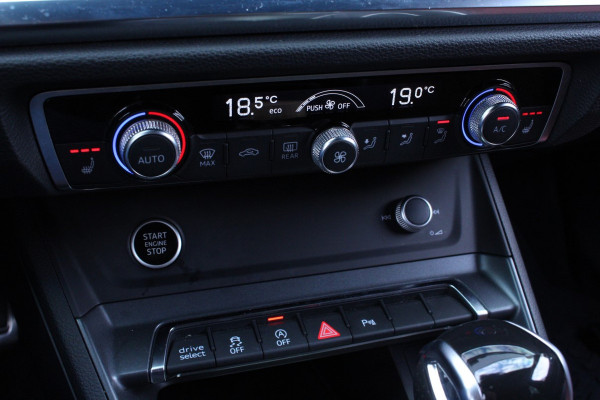 Audi Q3 35 TFSI S-Edition AUT NAP PANO CARPLAY VIRTUAL LEDER '21