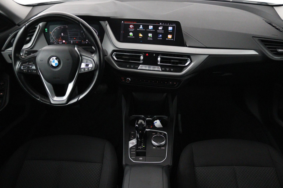 BMW 2 Serie Gran Coupé 218i Executive Edition (PARKEERSENSOREN, CRUISE CONTROL, NAVIGATIE, DIGITAAL DASHBOARD, NL-AUTO)