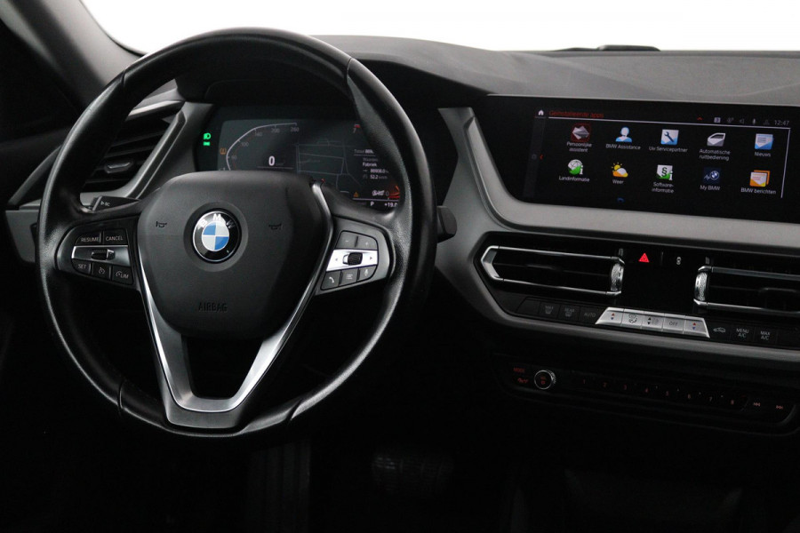 BMW 2 Serie Gran Coupé 218i Executive Edition (PARKEERSENSOREN, CRUISE CONTROL, NAVIGATIE, DIGITAAL DASHBOARD, NL-AUTO)