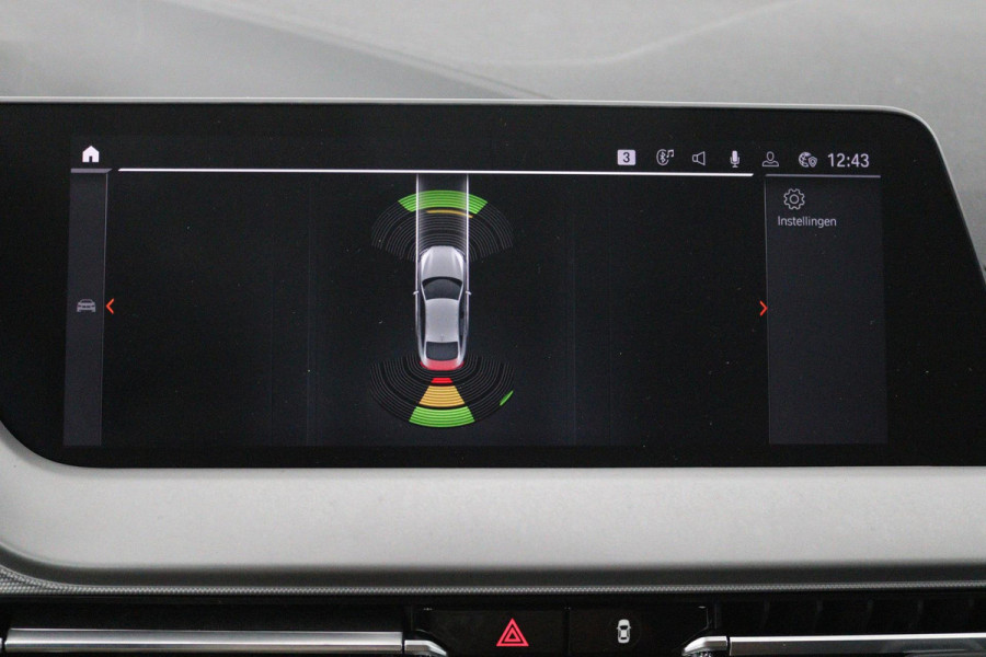 BMW 2 Serie Gran Coupé 218i Executive Edition (PARKEERSENSOREN, CRUISE CONTROL, NAVIGATIE, DIGITAAL DASHBOARD, NL-AUTO)