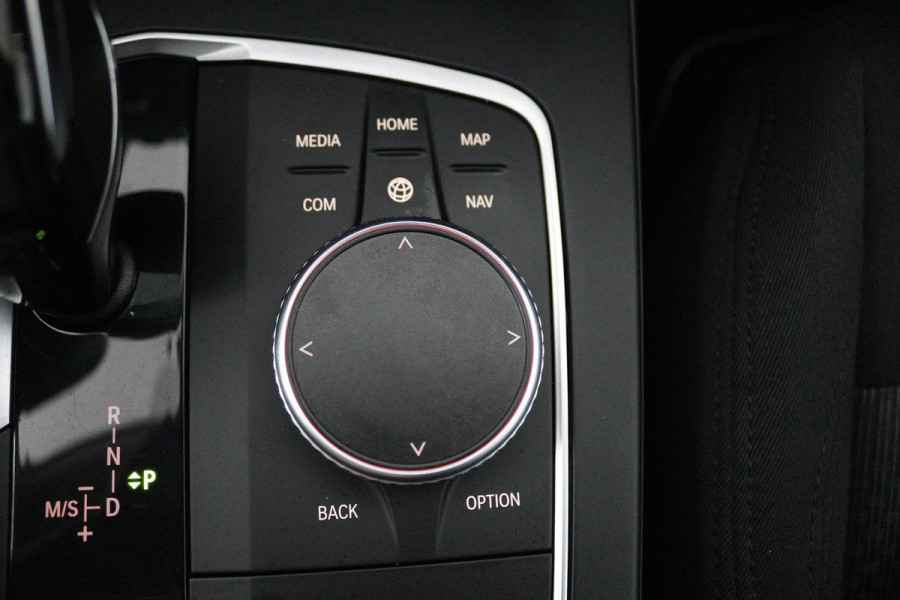 BMW 2 Serie Gran Coupé 218i Executive Edition (PARKEERSENSOREN, CRUISE CONTROL, NAVIGATIE, DIGITAAL DASHBOARD, NL-AUTO)