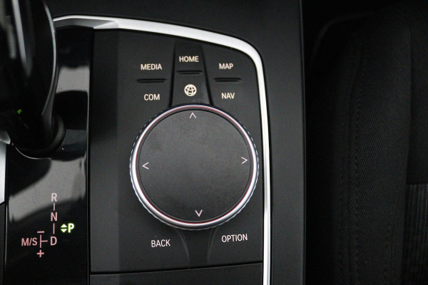 BMW 2 Serie Gran Coupé 218i Executive Edition (PARKEERSENSOREN, CRUISE CONTROL, NAVIGATIE, DIGITAAL DASHBOARD, NL-AUTO)