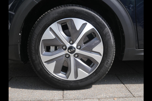 Kia e-Niro ExecutiveLine 64 kWh | Cruise | Camera | Clima | Carplay | Stoelverwarming-ventilatie | Navi | Keyless |