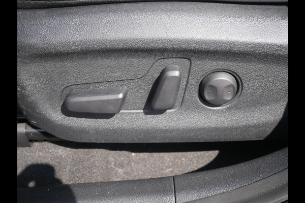 Kia e-Niro ExecutiveLine 64 kWh | Cruise | Camera | Clima | Carplay | Stoelverwarming-ventilatie | Navi | Keyless |