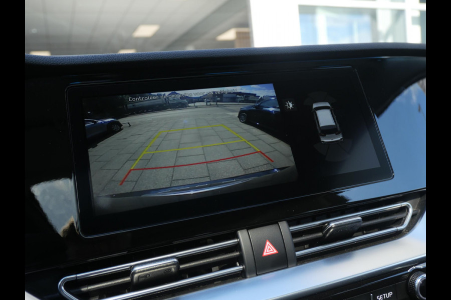 Kia e-Niro ExecutiveLine 64 kWh | Cruise | Camera | Clima | Carplay | Stoelverwarming-ventilatie | Navi | Keyless |