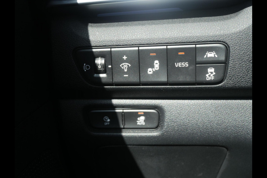 Kia e-Niro ExecutiveLine 64 kWh | Cruise | Camera | Clima | Carplay | Stoelverwarming-ventilatie | Navi | Keyless |