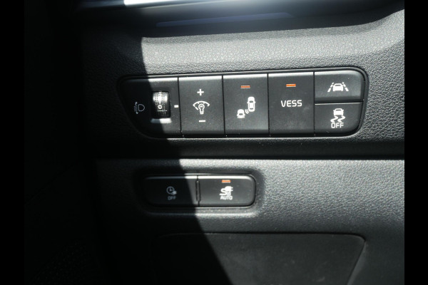 Kia e-Niro ExecutiveLine 64 kWh | Cruise | Camera | Clima | Carplay | Stoelverwarming-ventilatie | Navi | Keyless |