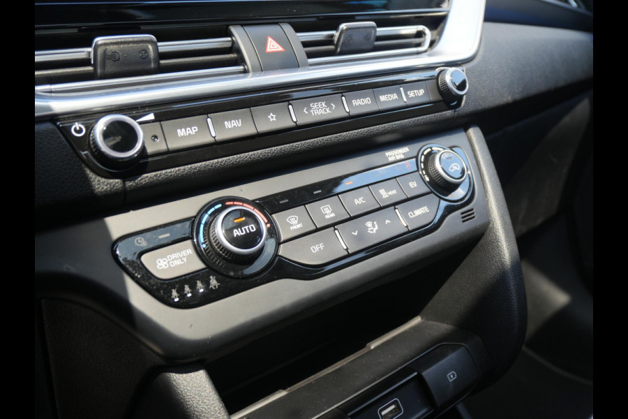 Kia e-Niro ExecutiveLine 64 kWh | Cruise | Camera | Clima | Carplay | Stoelverwarming-ventilatie | Navi | Keyless |