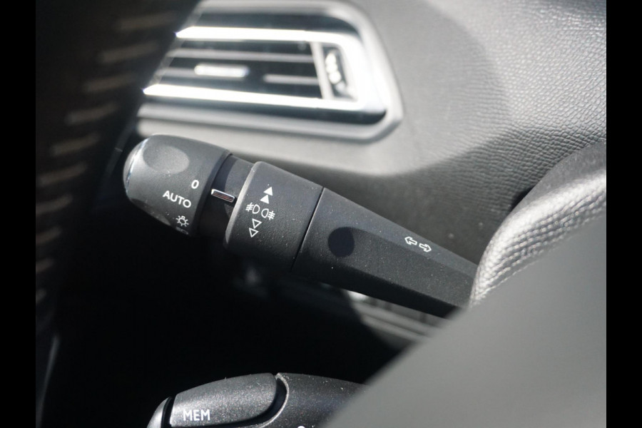 Peugeot 308 SW 1.2 TURBO Blue Lease Executive