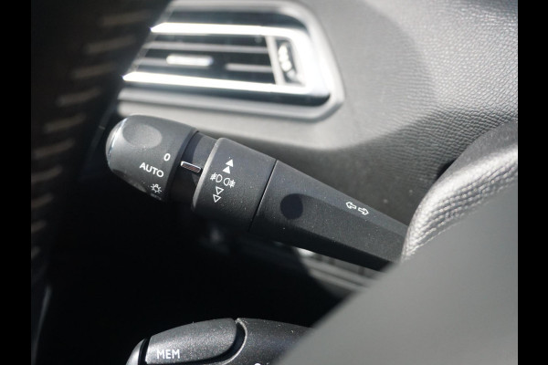 Peugeot 308 SW 1.2 TURBO Blue Lease Executive