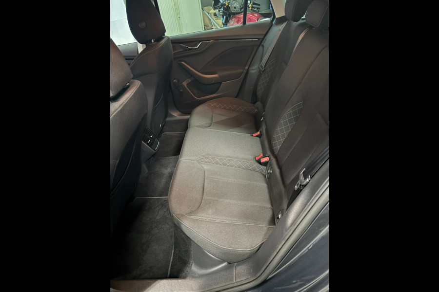 Škoda Kamiq 1.0 TSI Ambition Airco | Cruise| Carplay