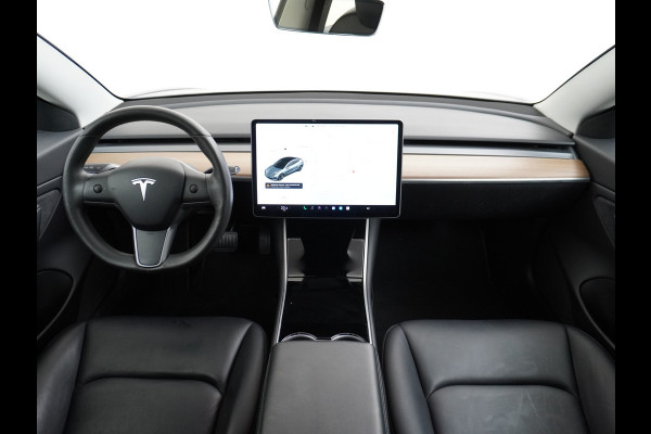 Tesla Model 3 AWD 75kWh **FSD Full Self Driving MEEGELEVERD pakket** Long Range Trekhaak Premium Audio AutoPilot Panoramadak Camera's Leer Ada Automatisch Parkeren Zelfstandig-Rijstrookwissel 4WD Stoel en achterbank verwarming Elektr.Stoelen+Memory+Easy-Entry WiFi 1e Eigenaar Origineel Nederlandse Auto Garantie op Accu/Motor tot 29-06-2028/192.000km  € 67.630- nieuw!