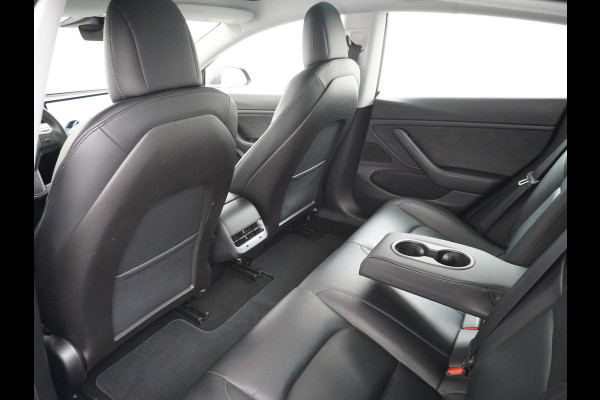 Tesla Model 3 AWD 75kWh **FSD Full Self Driving MEEGELEVERD pakket** Long Range Trekhaak Premium Audio AutoPilot Panoramadak Camera's Leer Ada Automatisch Parkeren Zelfstandig-Rijstrookwissel 4WD Stoel en achterbank verwarming Elektr.Stoelen+Memory+Easy-Entry WiFi 1e Eigenaar Origineel Nederlandse Auto Garantie op Accu/Motor tot 29-06-2028/192.000km  € 67.630- nieuw!