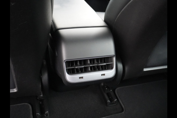 Tesla Model 3 AWD 75kWh **FSD Full Self Driving MEEGELEVERD pakket** Long Range Trekhaak Premium Audio AutoPilot Panoramadak Camera's Leer Ada Automatisch Parkeren Zelfstandig-Rijstrookwissel 4WD Stoel en achterbank verwarming Elektr.Stoelen+Memory+Easy-Entry WiFi 1e Eigenaar Origineel Nederlandse Auto Garantie op Accu/Motor tot 29-06-2028/192.000km  € 67.630- nieuw!
