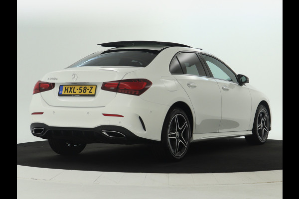 Mercedes-Benz A-Klasse 250 e AMG Line | AMG Line | Night Pakket | Panorama Schuif-Kanteldak | sfeerverlichting | Voorpassagiersstoel elektrisch verstelbaar met memoryfunctie | Inclusief 24 maanden MB Certified garantie voor Europa.