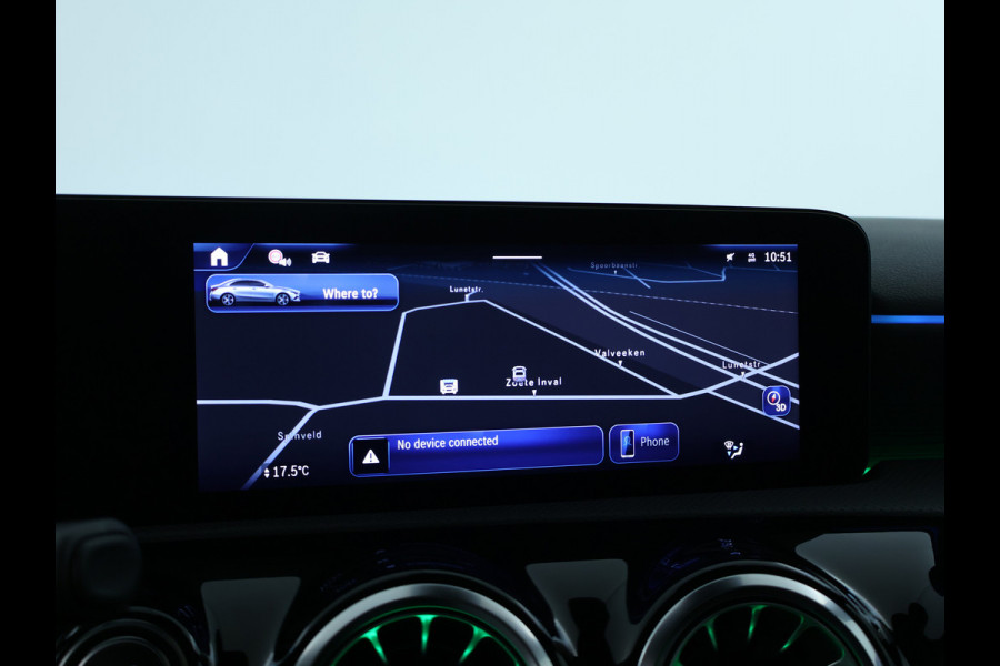 Mercedes-Benz A-Klasse 250 e AMG Line | AMG Line | Night Pakket | Panorama Schuif-Kanteldak | sfeerverlichting | Voorpassagiersstoel elektrisch verstelbaar met memoryfunctie | Inclusief 24 maanden MB Certified garantie voor Europa.