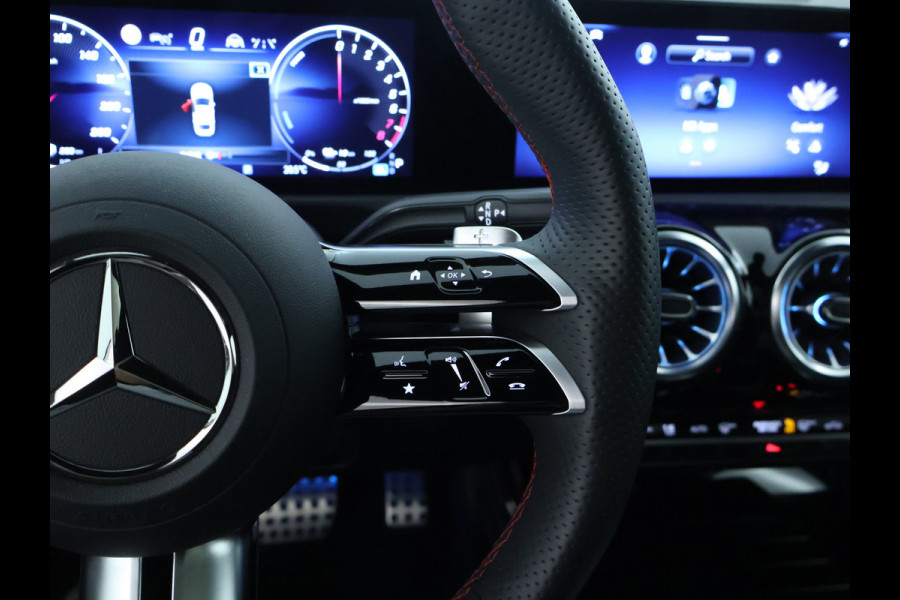 Mercedes-Benz A-Klasse 250 e AMG Line | AMG Line | Night Pakket | Panorama Schuif-Kanteldak | sfeerverlichting | Voorpassagiersstoel elektrisch verstelbaar met memoryfunctie | Inclusief 24 maanden MB Certified garantie voor Europa.