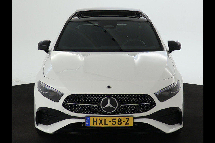 Mercedes-Benz A-Klasse 250 e AMG Line | AMG Line | Night Pakket | Panorama Schuif-Kanteldak | sfeerverlichting | Voorpassagiersstoel elektrisch verstelbaar met memoryfunctie | Inclusief 24 maanden MB Certified garantie voor Europa.