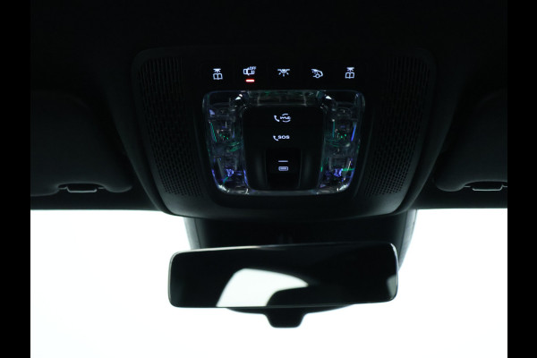 Mercedes-Benz A-Klasse 250 e AMG Line | AMG Line | Night Pakket | Panorama Schuif-Kanteldak | sfeerverlichting | Voorpassagiersstoel elektrisch verstelbaar met memoryfunctie | Inclusief 24 maanden MB Certified garantie voor Europa.