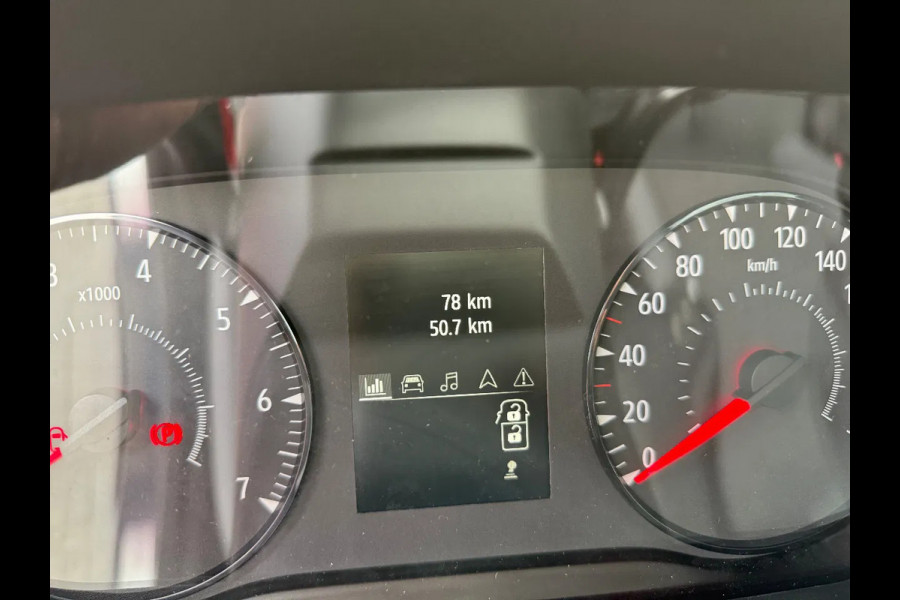 Renault Master Red Edition L3H1 OPEN LAADBAK / Verwarmde voorruit / vierseizoenbanden / BPM VRIJ
