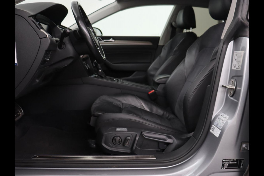 Volkswagen Arteon 2.0 TDI Elegance | Panoramadak | Stoelverwarming | Camera | Leder/Alcantara | Virtual Cockpit | Adaptive cruise | Keyless | LED Plus | Carplay | Navigatie