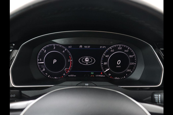 Volkswagen Arteon 2.0 TDI Elegance | Panoramadak | Stoelverwarming | Camera | Leder/Alcantara | Virtual Cockpit | Adaptive cruise | Keyless | LED Plus | Carplay | Navigatie