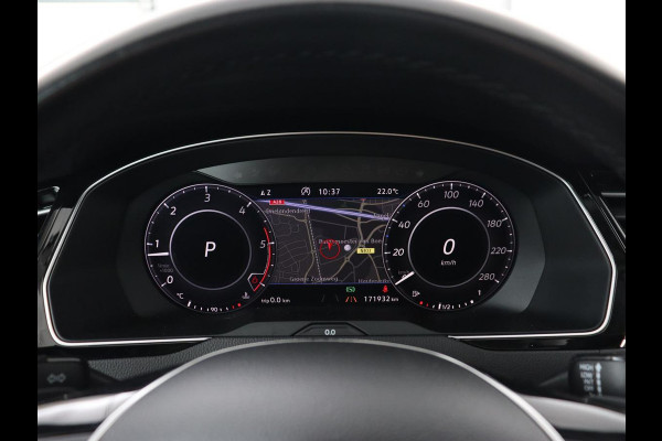 Volkswagen Arteon 2.0 TDI Elegance | Panoramadak | Stoelverwarming | Camera | Leder/Alcantara | Virtual Cockpit | Adaptive cruise | Keyless | LED Plus | Carplay | Navigatie