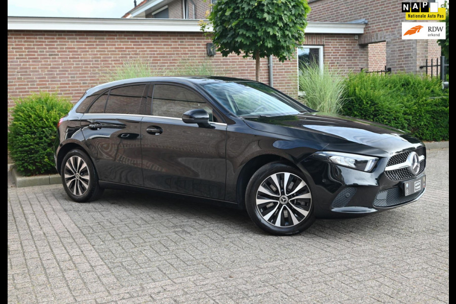 Mercedes-Benz A-Klasse 250 e Business Solution Luxury 218 PK LED Camera Widescreen 17''
