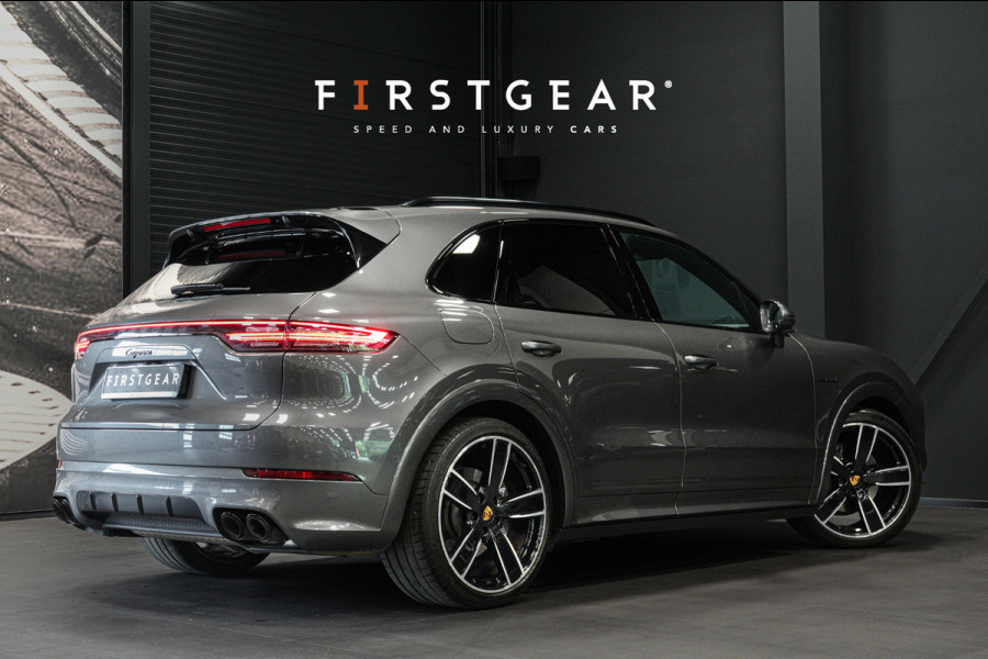 Porsche Cayenne 3.0 E-Hybrid *Sport-Chrono / PASM / Panorama / BOSE / Soft-Close / Surround-view*