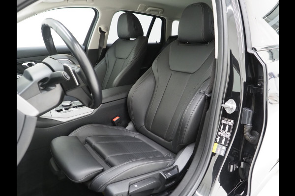 BMW 3 Serie Touring 320e LCI Shadow Line | Widescreen | Carplay | Leder | Cruise | DAB | LED | PDC