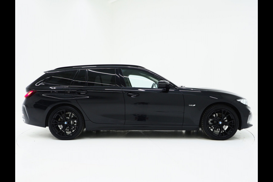 BMW 3 Serie Touring 320e LCI Shadow Line | Widescreen | Carplay | Leder | Cruise | DAB | LED | PDC