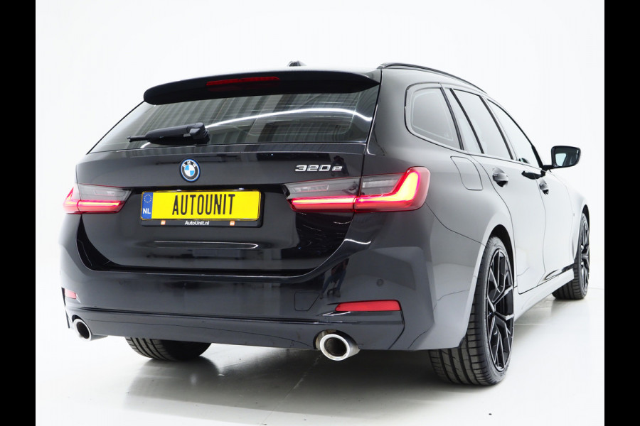 BMW 3 Serie Touring 320e LCI Shadow Line | Widescreen | Carplay | Leder | Cruise | DAB | LED | PDC