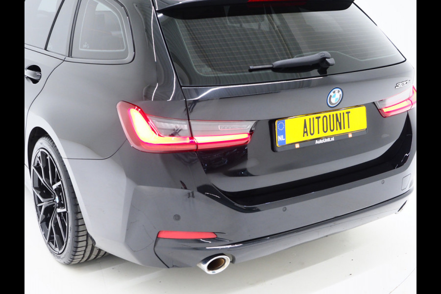 BMW 3 Serie Touring 320e LCI Shadow Line | Widescreen | Carplay | Leder | Cruise | DAB | LED | PDC