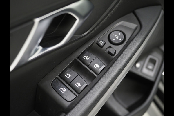 BMW 3 Serie Touring 320e LCI Shadow Line | Widescreen | Carplay | Leder | Cruise | DAB | LED | PDC